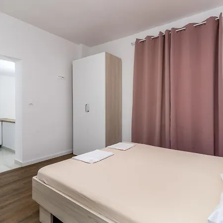 And By The Sea Pakostane, Biograd - 18426 Affittacamere 3*