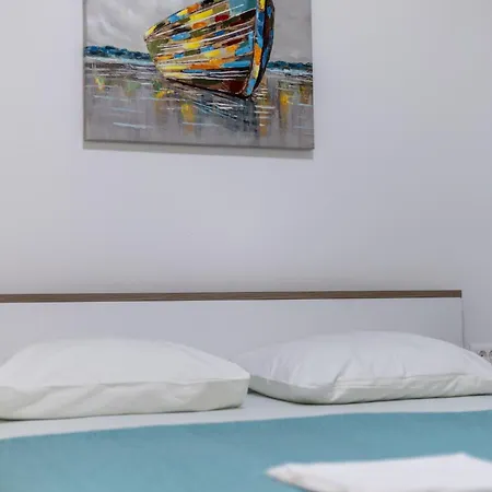 And By The Sea Pakostane, Biograd - 18426 Affittacamere 3*