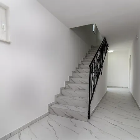 And By The Sea Pakostane, Biograd - 18426