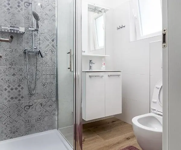 And By The Sea Pakostane, Biograd - 18426