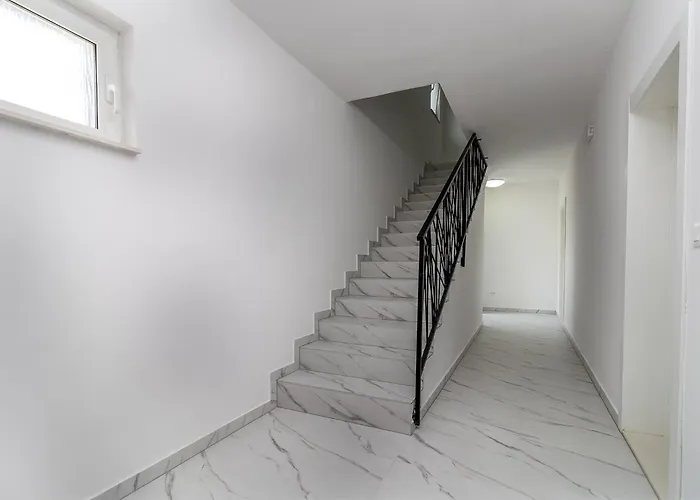 And By The Sea Pakostane, Biograd - 18426