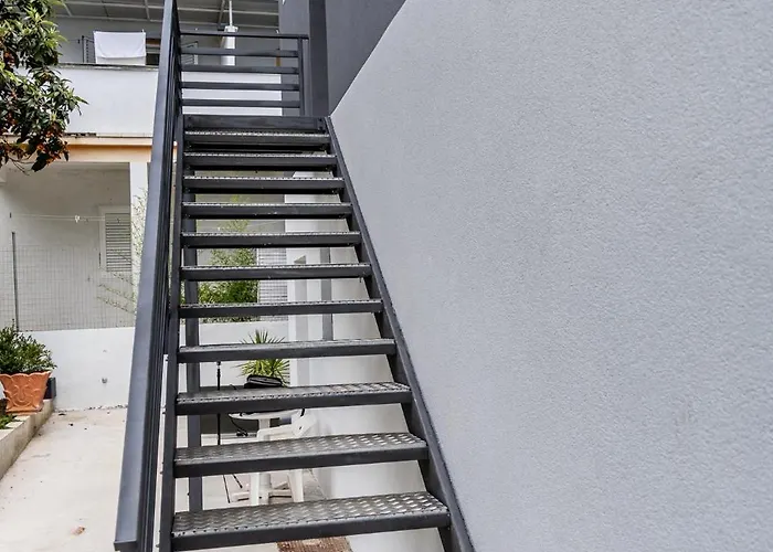 And By The Sea Pakostane, Biograd - 18426 פאקוסטאן